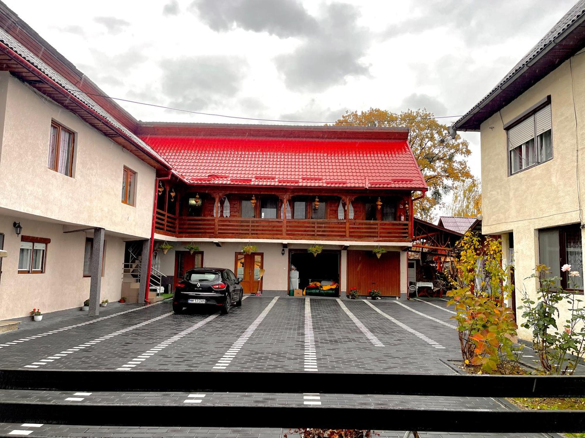 מלון Ocna Şugatag Casa Marinca מראה חיצוני תמונה